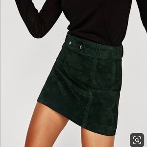 NWT Zara Dark  Green suede mini  skirt L